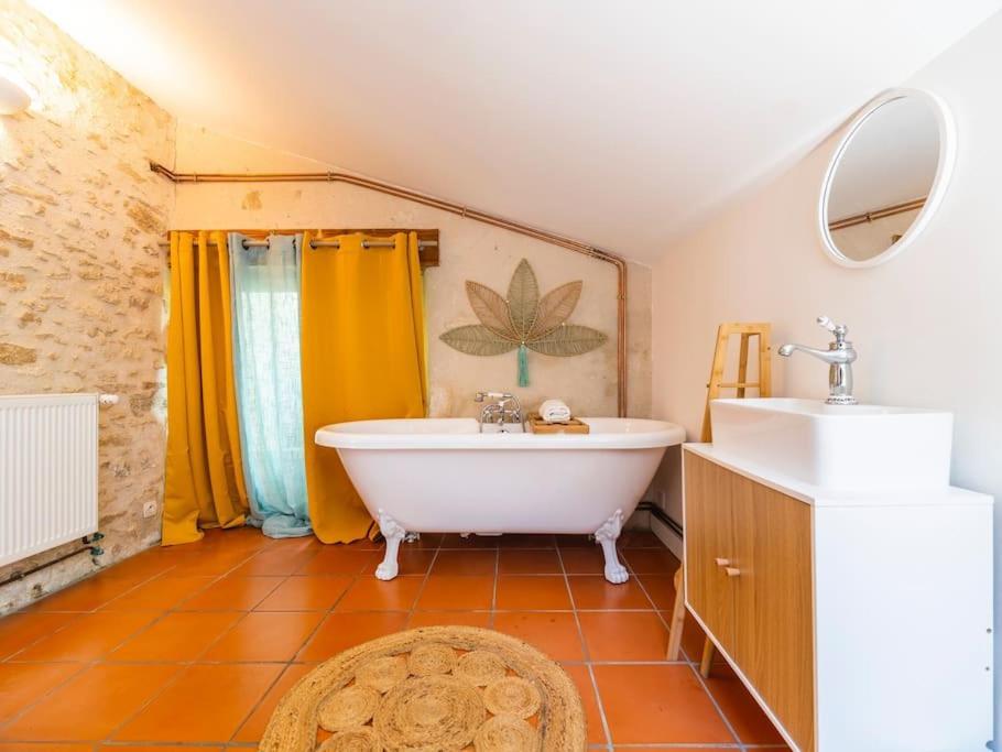 Le Grand Franc Gite Cosy Proche Tous Commerces Tonnay-Charente Eksteriør billede